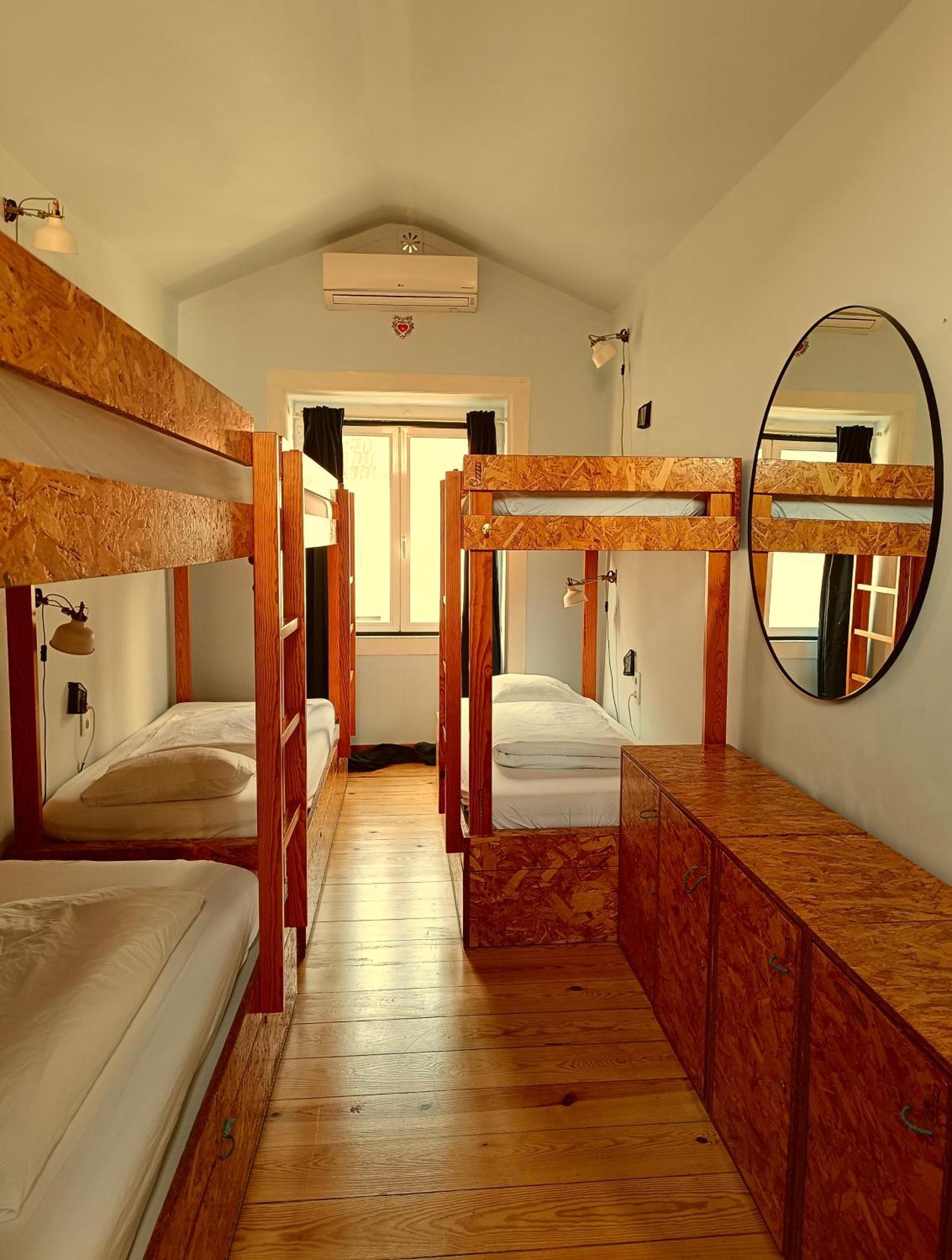 Goodnight Hostel Lisbon Exterior photo